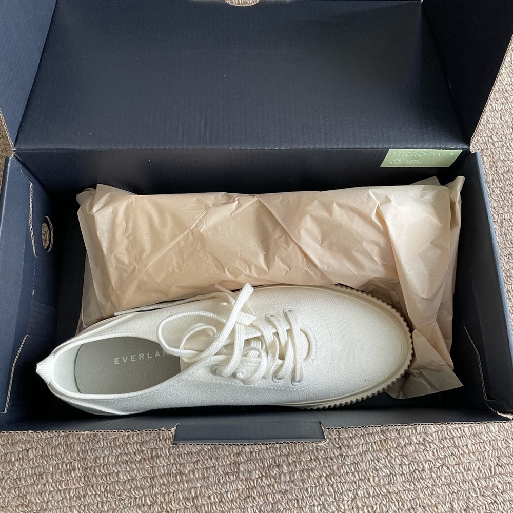 Everlane Ecru sneaker